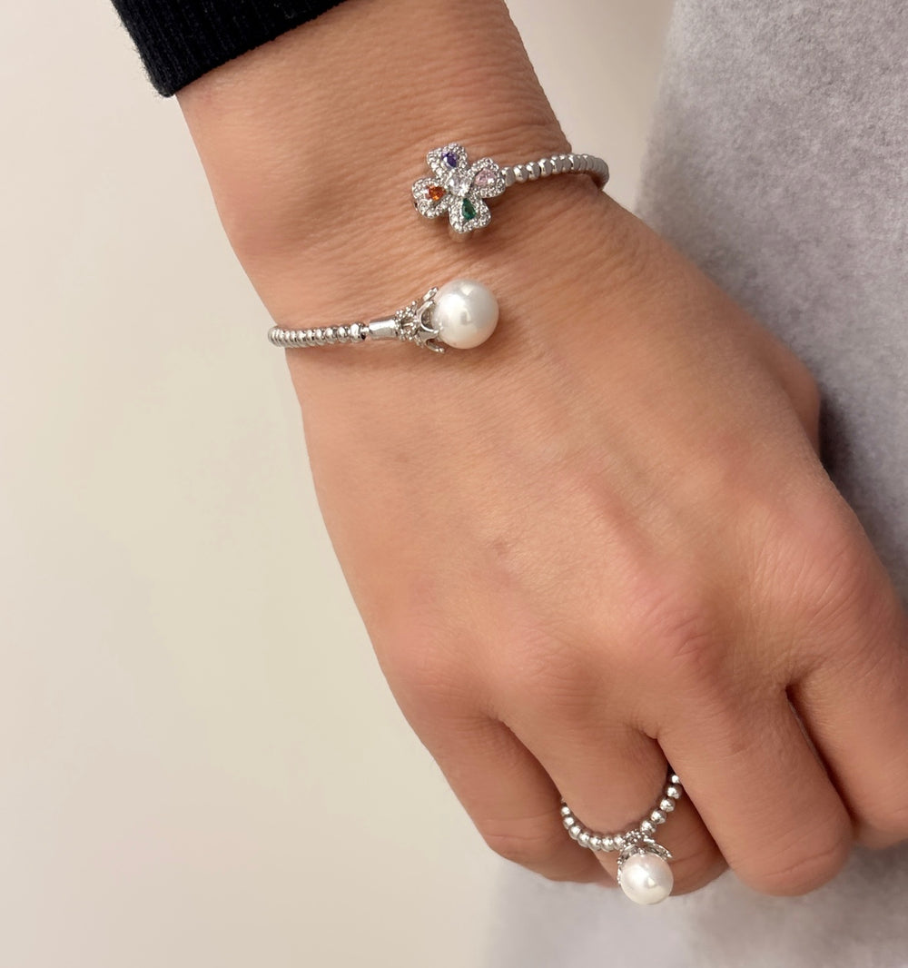 CLOVER PEARL BANGLE AND RING