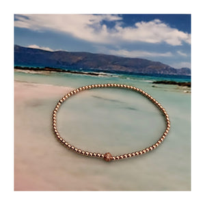 PILE DE BRACELETS COEURS ET PERLES PILE DE BRACELETS COEURS ET PERLES