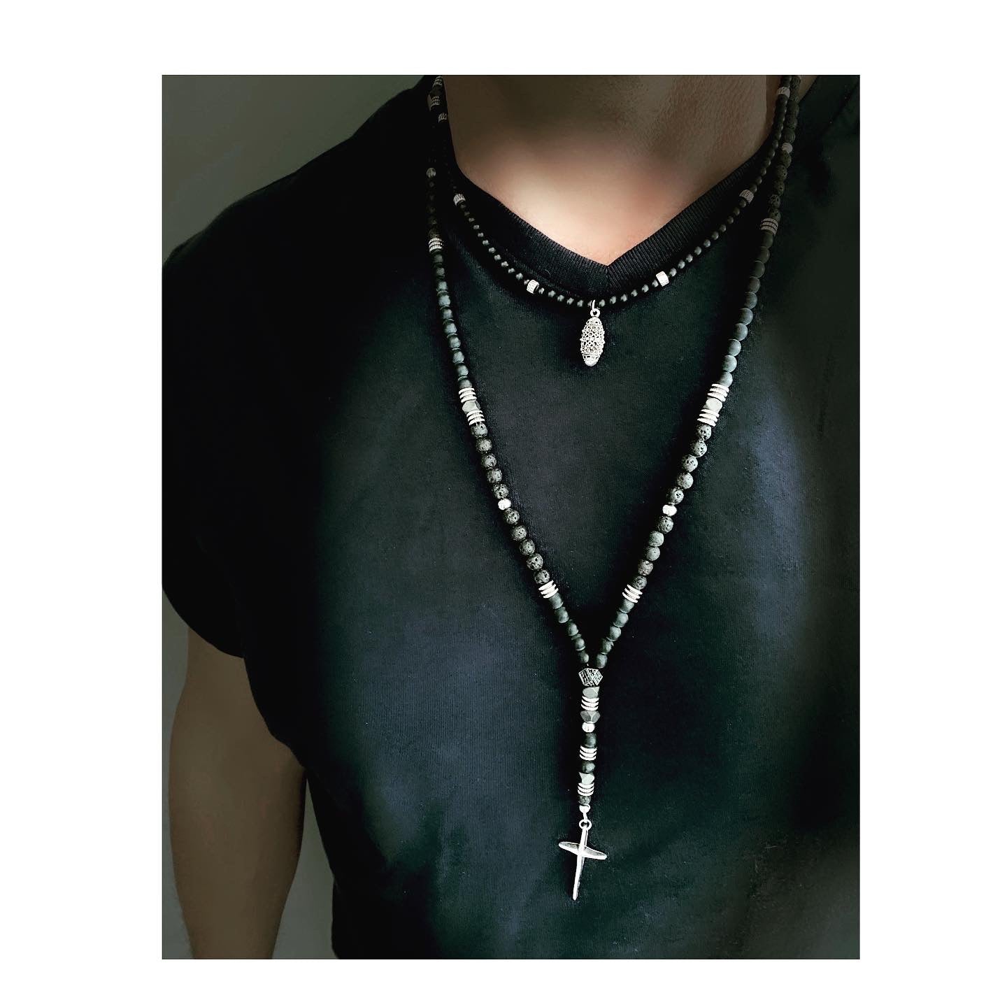 MEN'S NECKLACES