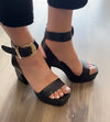 ASSORTIMENT DE SANDALES ET DE CHAUSSURES DE TAILLE 40 (9,5-10)
